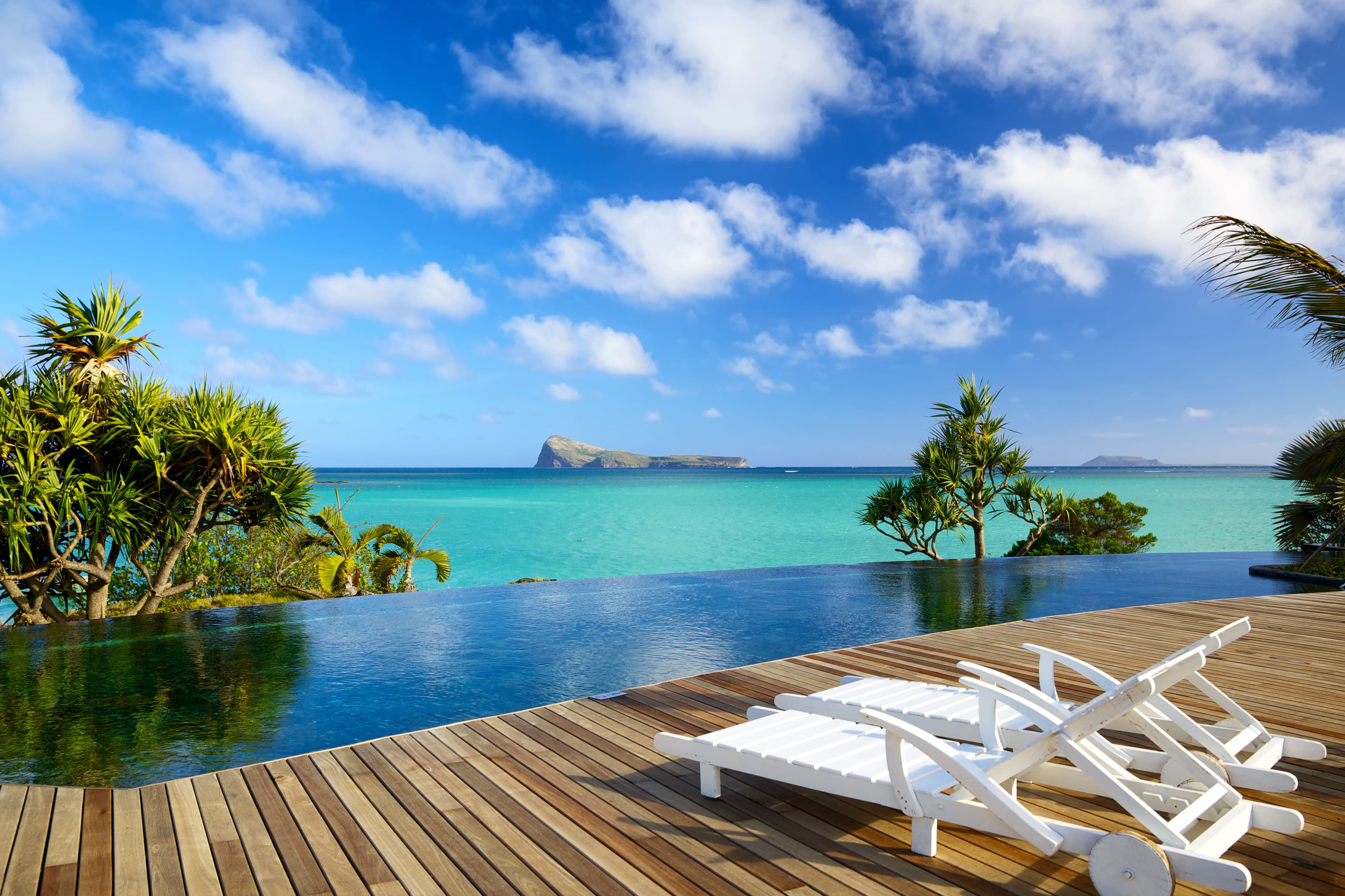 Villa or Hotel, We Set the Scene.